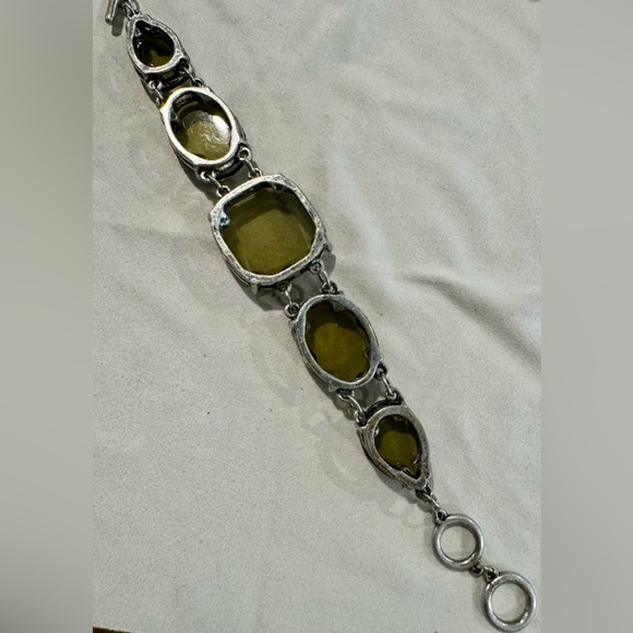 Chunky Green Stone Bracelet - Picture 3 of 5